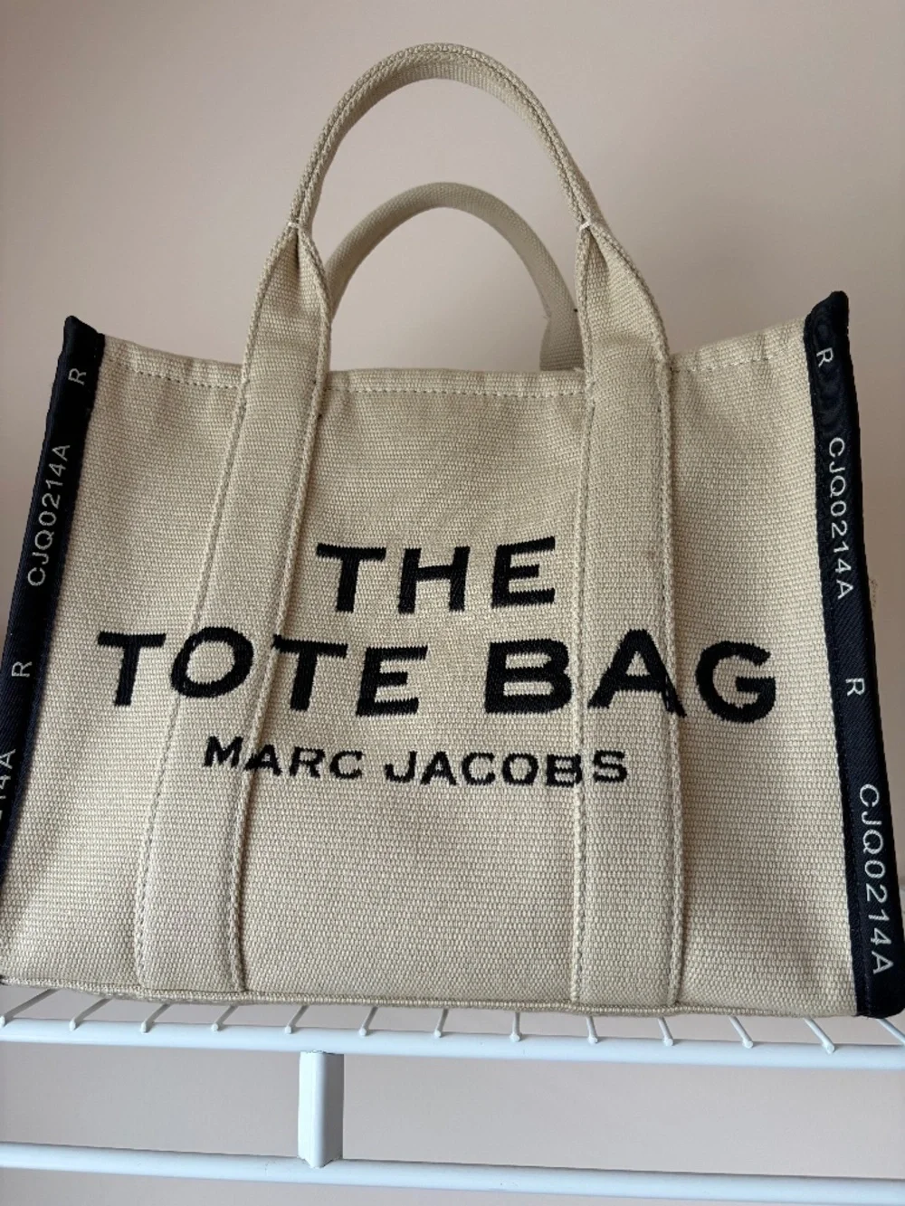 Marc Jacob’s Beige Tote - Picture 1 of 2